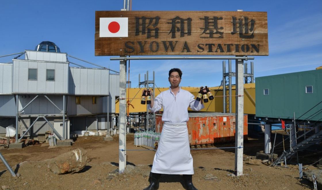 南極、船上…料理の腕で冒険へ #01