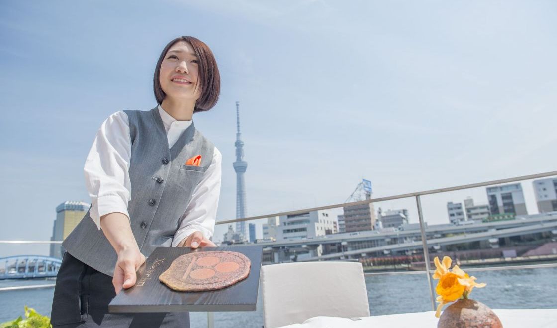 シェフの生き方や人柄に惚れ込んだ