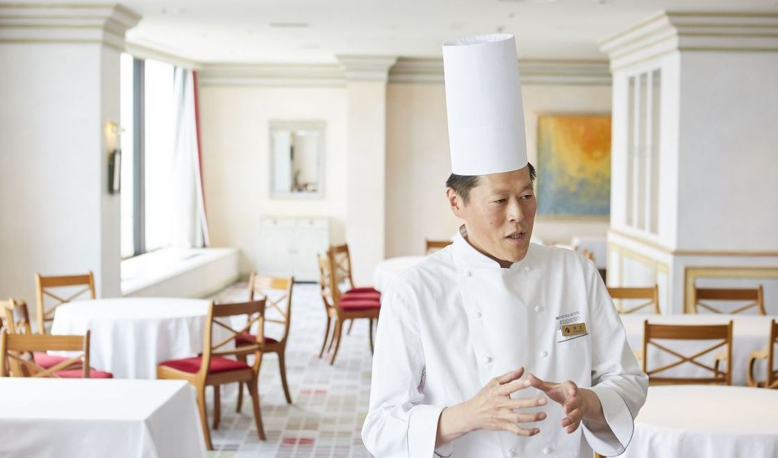 大勢で力を合わせ素晴らしい料理を