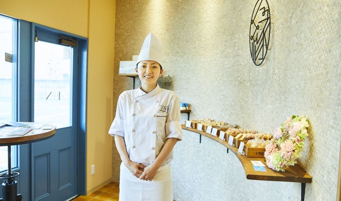 学生時代の縁からパティシエ店長に